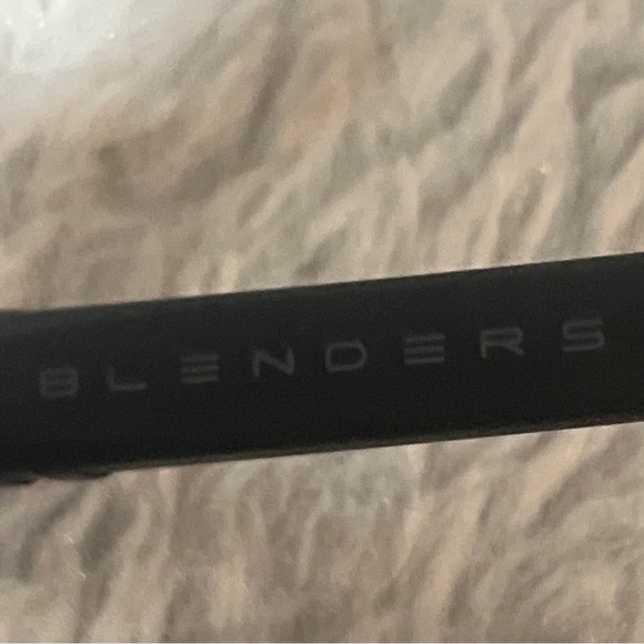 Blenders Sunglasses 1 And 2 Frames Different Styles - Picture 10 of 10